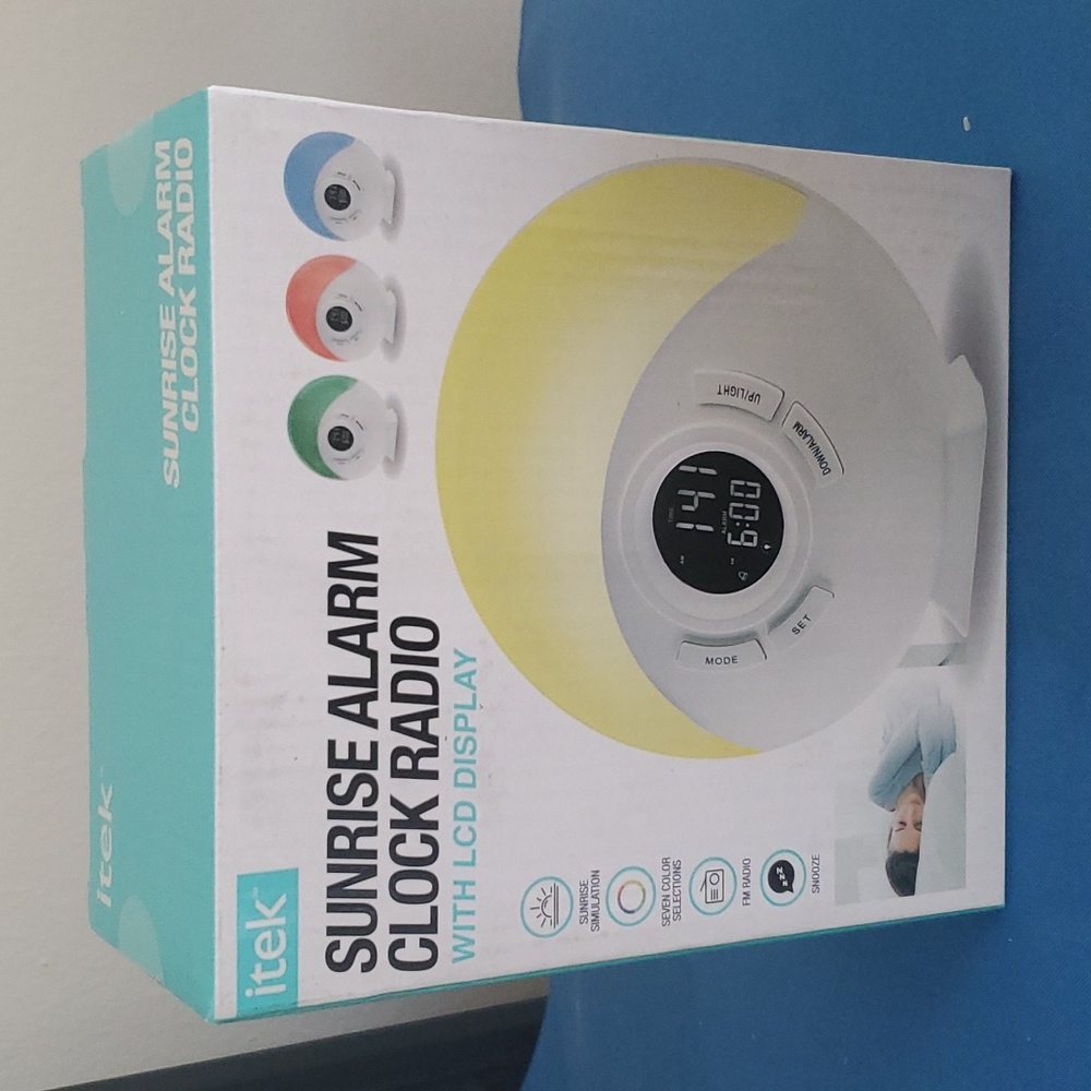 SUNRISE ALARM CLOCK RADIO with LCD display.
